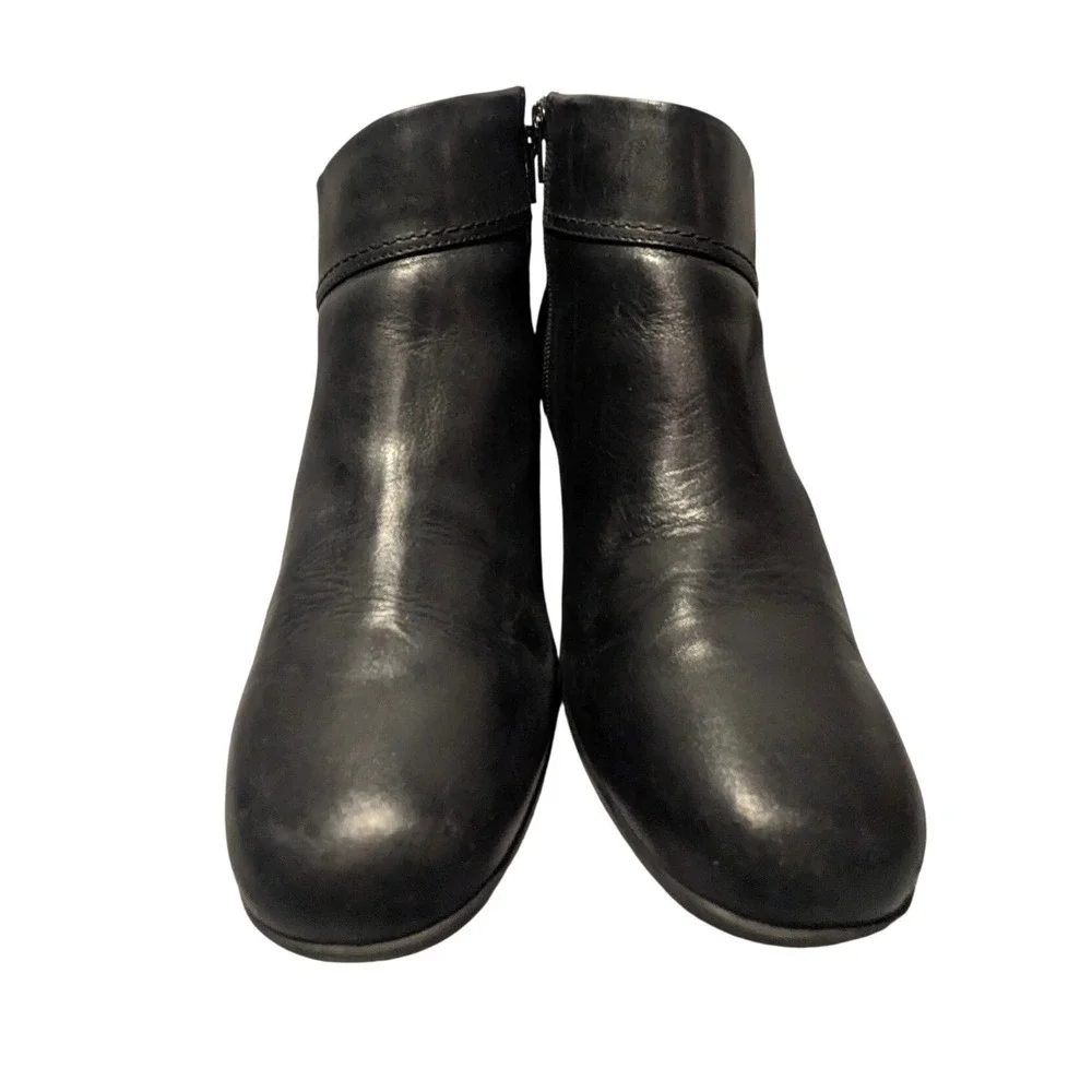 Michelle D Ankle Boots Women 8 Black Leather Button Side Zip Block Heel Booties‎